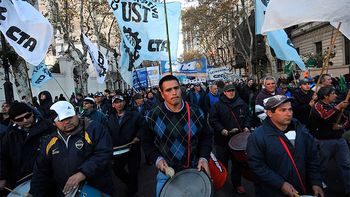 pierde adhesiones la medida de fuerza convocada por moyano pierde adhesiones la medida de fuerza convocada por moyano