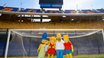 los simpson ya son de boca y pasearon por toda la bombonera los simpson ya son de boca y pasearon por toda la bombonera