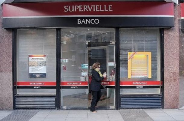 Multan con 200 mil pesos al banco Superville por incumplir normas antilavado