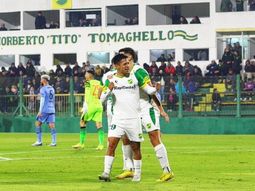 Defensa y Justicia le ganó 2-0 a Belgrano y sigue firme