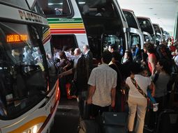 anuncian un paro de micros de larga distancia para el jueves anuncian un paro de micros de larga distancia para el jueves