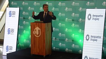 Alejandro Stipanicic disertó sobre el avance de la transición energética en Uruguay y en el mundo. Alejandro Stipanicic disertó sobre el avance de la transición energética en Uruguay y en el mundo.