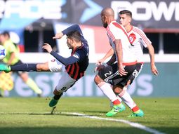 La pirueta de Blandi que abrió el marcador en el Nuevo Gasómetro La pirueta de Blandi que abrió el marcador en el Nuevo Gasómetro