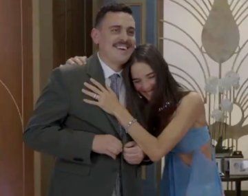 El descuido en vivo de Manu Jove que expuso Juana Viale: Tenés la bragueta abierta