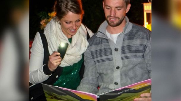 Una historia de amor: creó un libro de cuentos para pedirle matrimonio