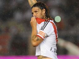 cavenaghi descarto una gran oferta y seguira en river cavenaghi descarto una gran oferta y seguira en river