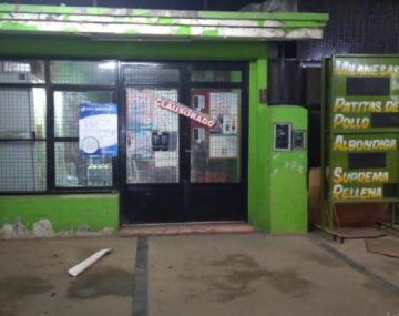 Clausuraron una pollería porque un empleado atendía con coronavirus