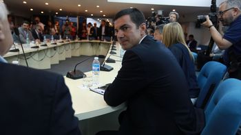 urtubey: la intencion es que se sostenga el poder adquisitivo del salario docente urtubey: la intencion es que se sostenga el poder adquisitivo del salario docente