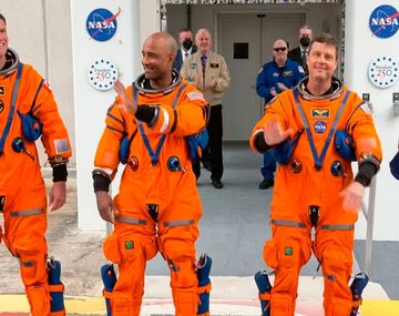 Misión Artemis II: así saludaron los astronautas que se dirigen a la órbita de la Luna