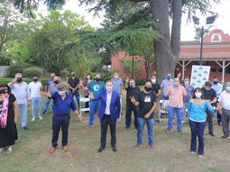 Fernando Gray firmó un convenio colectivo de trabajo junto a secretarios generales de sindicatos