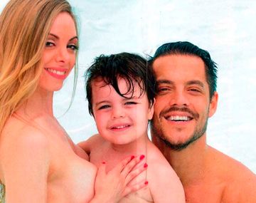 La polémica producción de Gisela Bernal en topless con su hijo