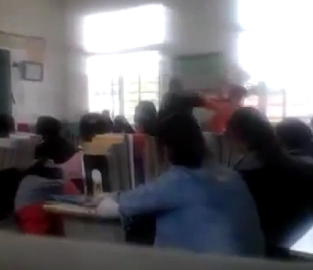 Brutal paliza de un profesor a una alumna