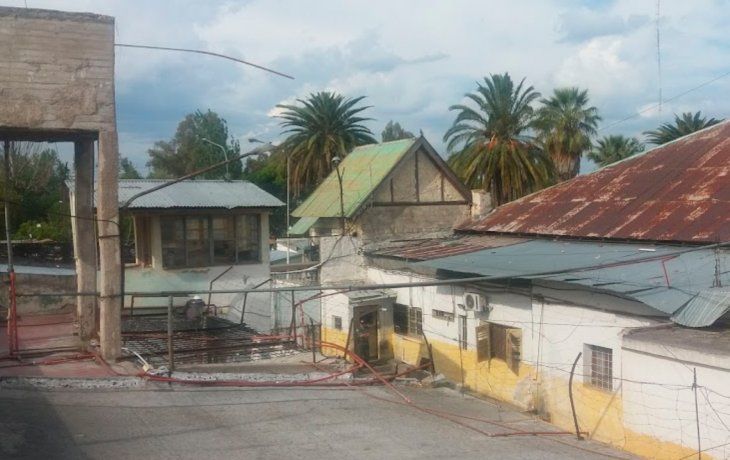 La policía acusada de matar a un joven de 18 años en medio de una riña intentó quitarse la vida