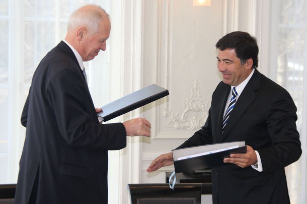 Acuerdo entre la Argentina y Suiza para eliminar la doble imposición