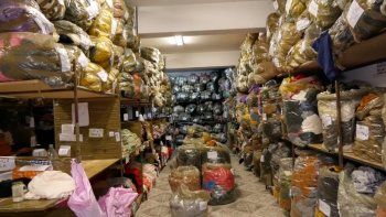 crisis economica en el interior del pais: cerro en la rioja una fabrica textil que vendia a grandes marcas crisis economica en el interior del pais: cerro en la rioja una fabrica textil que vendia a grandes marcas