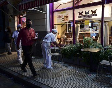 El Gobierno extendió un mes más la ayuda para el pago de salarios a trabajadores de sectores críticos