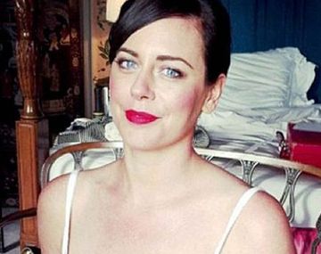 Polémica por una foto del primer ministro británico durmiendo