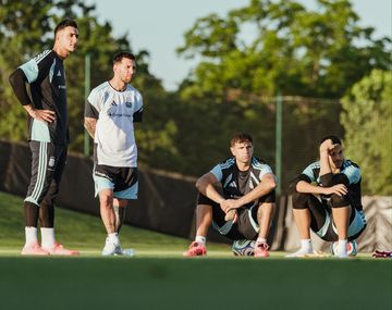 Los jugadores que Scaloni mantiene en reserva ante posibles bajas