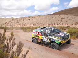 El auto del equipo Renault Duster El auto del equipo Renault Duster