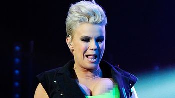 Kerry Katona, en problemas sobre el escenario