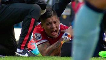 marcos rojo se disloco el hombro izquierdo durante el partido del manchester marcos rojo se disloco el hombro izquierdo durante el partido del manchester