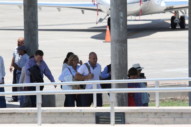Nada cambia: los 15 aviones privados de los dirigentes de Macri en Jujuy