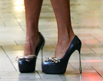 Roban una zapatería y sólo se llevan la nueva colección