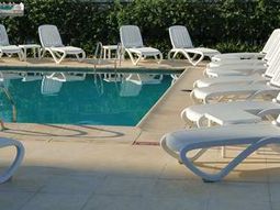 BUEHIHH_Hilton_Buenos_Aires_gallery_leisure_outdoorpool_large