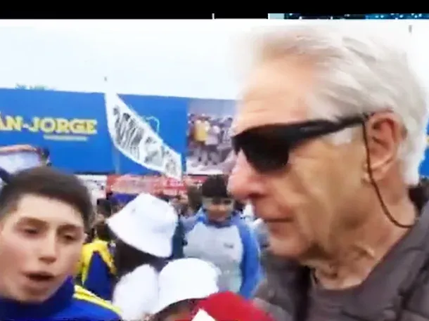 Un hincha de San Lorenzo fue al banderazo de Boca y se hizo viral: El fútbol es del pueblo