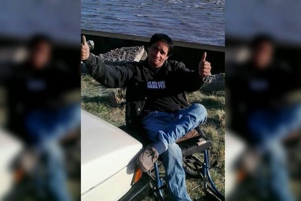 Un hombre mató a otro a puñaladas y escapó en su silla de ruedas