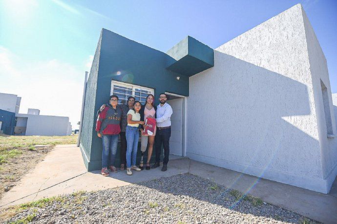 La Rioja es la primera provincia argentina en entregar viviendas de tres dormitorios 