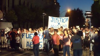 Marcha de los vecinos en reclamo de justicia. Foto Gentileza ABC Saladillo. Marcha de los vecinos en reclamo de justicia. Foto Gentileza ABC Saladillo.