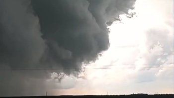 un tornado en mar chiquita genero preocupacion en turistas y habitantes