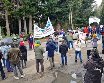 Denuncian cientos de despidos en la CNEA y los trabajadores se movilizan en todo el país