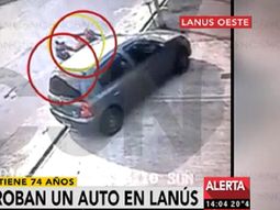 video: violento asalto a una mujer mayor para robarle el auto video: violento asalto a una mujer mayor para robarle el auto