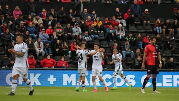 Colón reaccionó y empató 2-2 ante Central Córdoba