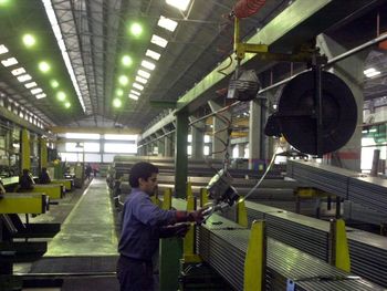 Con el frío, vuelven a faltar la electricidad y el gas para la industria