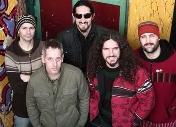 Con nuevo video clip, Arbolito se prepara para despedir el año