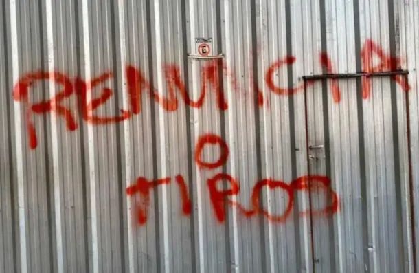 Tensión en Santa Fe: aparecieron pintadas con amenazas hacia los dirigentes de Unión