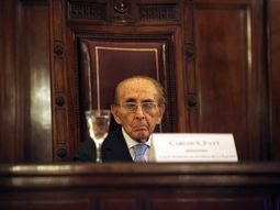 cristina kirchner acepto la renuncia a la corte del juez carlos fayt cristina kirchner acepto la renuncia a la corte del juez carlos fayt