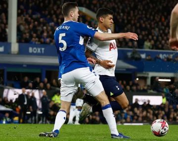Gran partido de Cuti Romero en el empate agónico del Tottenham ante Everton