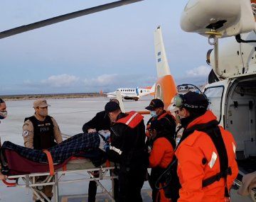 Emergencia en el mar: rescataron a un tripulante enfermo