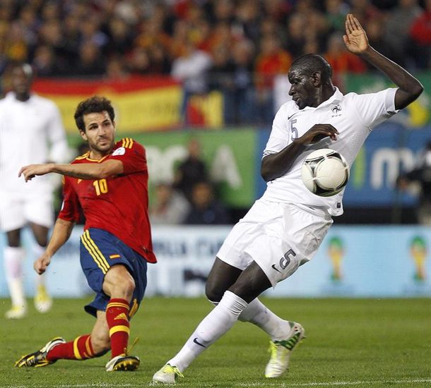 Francia le igualó a España en Madrid con el tiro del final