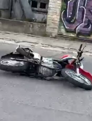 Un motociclista murió degollado por un cable que habían colocado para un corso