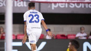 velez vencio en la plata a estudiantes y se afianza como lider invicto velez vencio en la plata a estudiantes y se afianza como lider invicto