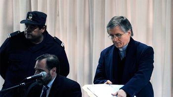 trasladan al penal de campana al padre julio grassi trasladan al penal de campana al padre julio grassi