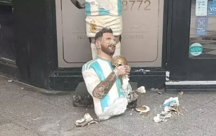 Inconcebible: vandalizaron una estatua de Messi en Mar del Plata