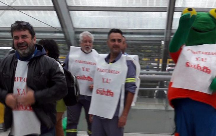 Desopilante protesta de metrodelegados