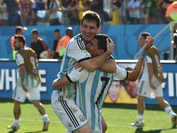 con messi y di maria, lequipe publico su once ideal de 2014 con messi y di maria, lequipe publico su once ideal de 2014