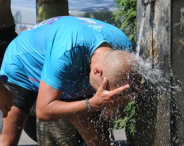 Alerta violeta en la Ciudad: más de 35° de sensación térmica y la temperatura más alta del país